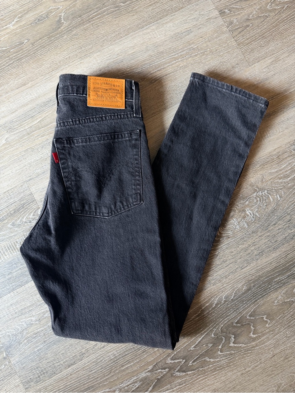 Levi's Black Women's Straight Jeans